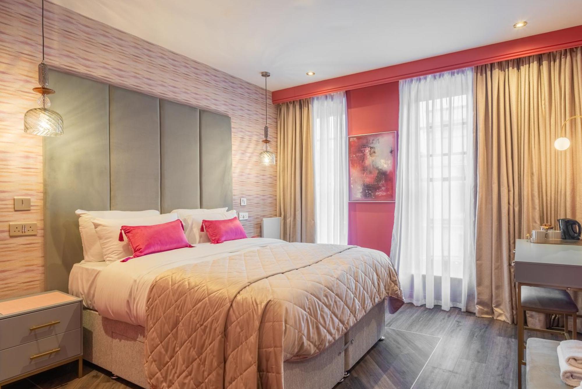 Howfield Hotel 梅瑟蒂德菲尔 外观 照片