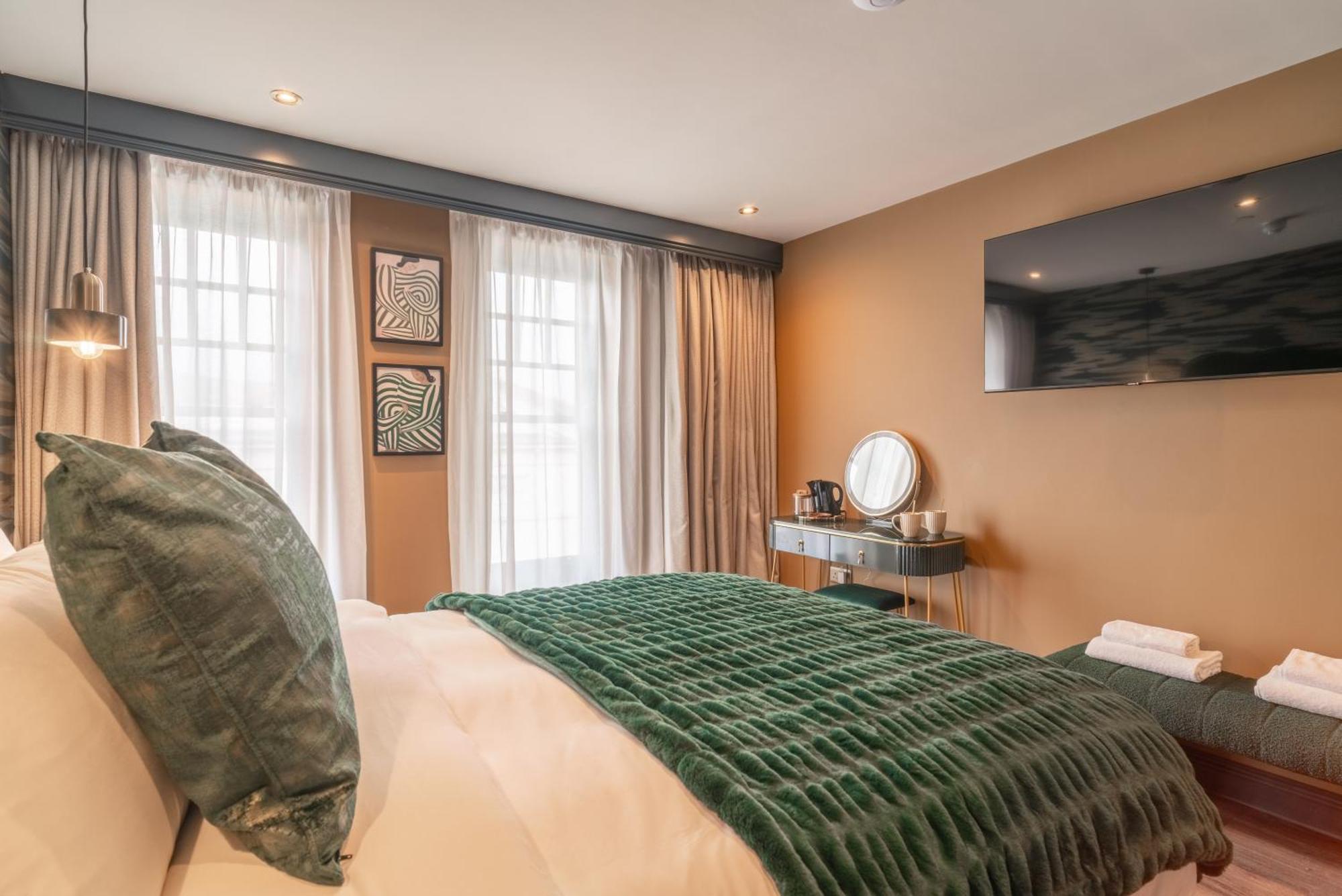 Howfield Hotel 梅瑟蒂德菲尔 外观 照片