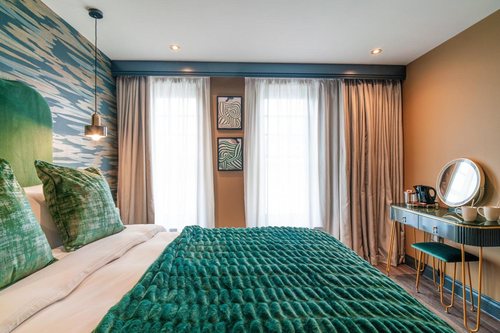 Howfield Hotel 梅瑟蒂德菲尔 外观 照片