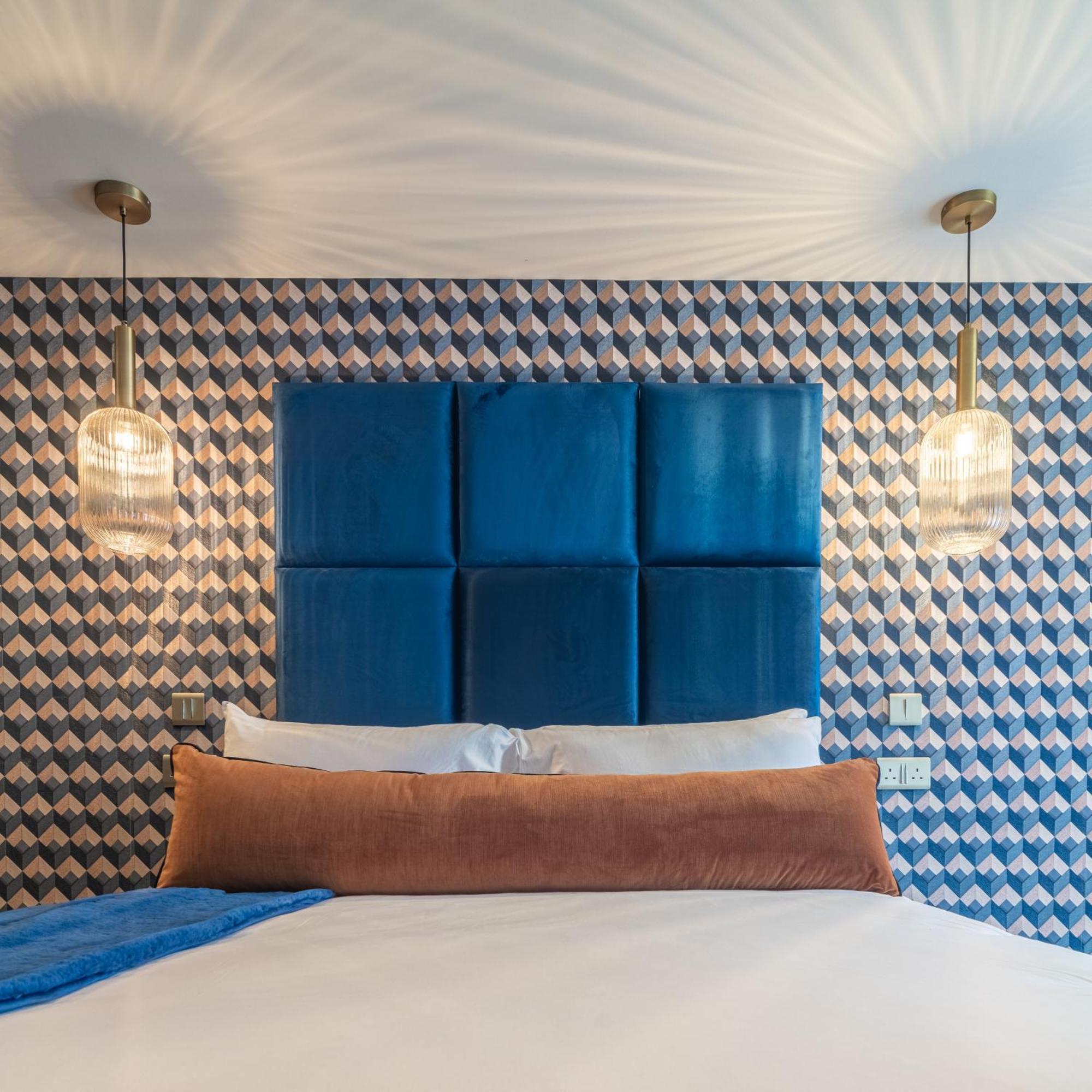 Howfield Hotel 梅瑟蒂德菲尔 外观 照片